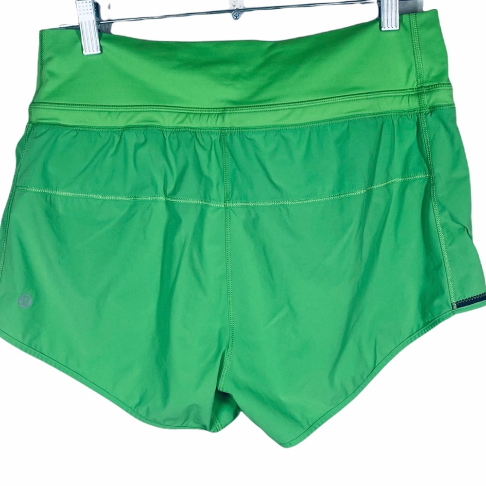 Lululemon Solid Green Crossover Front Shorts 8 - image 6